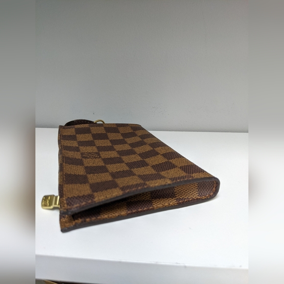 Louis Vuitton Ebene Wristlet "LIVE SHOW TODAY" - Picture 9 of 12